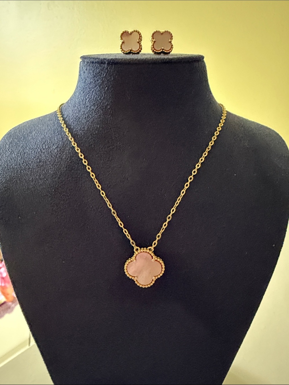 Gold-Tone Pink Clover Pendant Necklace and Stud Earrings Set